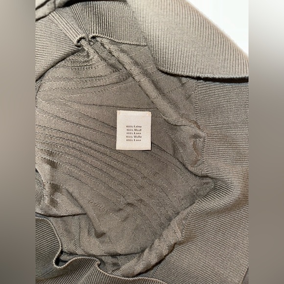Hermes Men's “Quincaillerie Equestre" crewneck sweater, Size L, 100% Wool,$1,175 - Picture 12 of 15